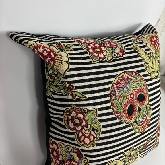Caldeira Throw Pillow Black Tapestry Sugar Skull Day Of The Dead Feather Filled - Picture 3 of 9